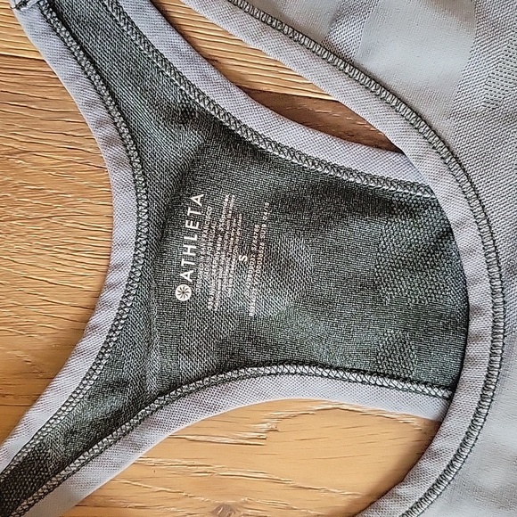 Gray Print Athleta Racerback Tank Top Size Small - Picture 2 of 4